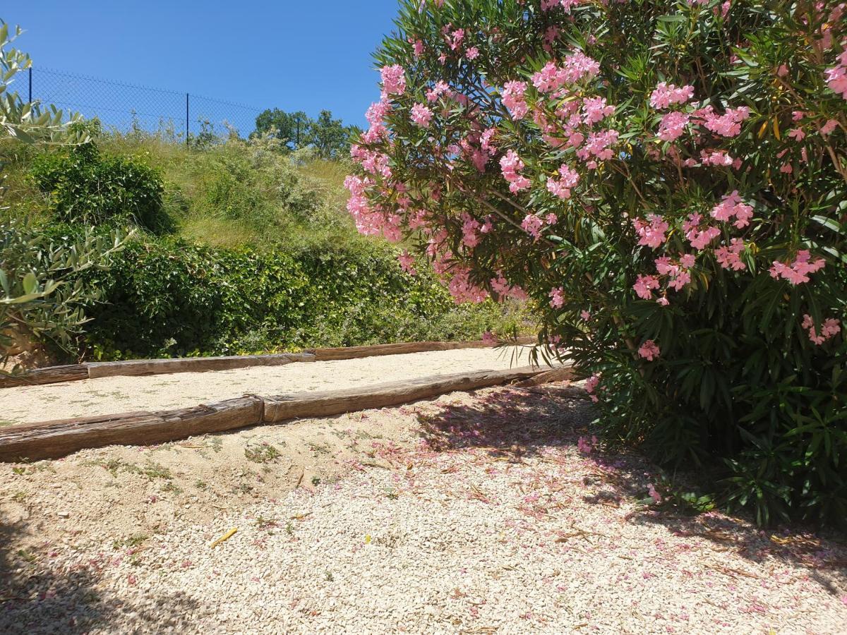 Gites L'Hermitage La Tour-d'Aigues ภายนอก รูปภาพ